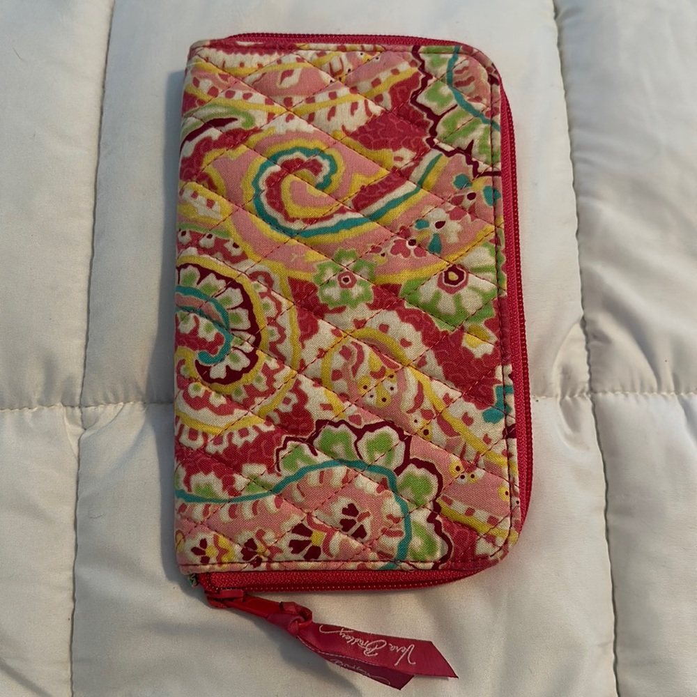 Vera Bradley zipper wallet - new without tags